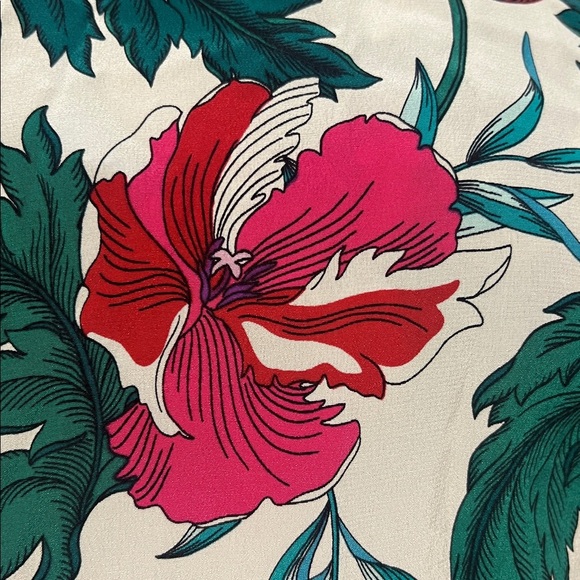 Tommy Bahama 100% silk Floral Button Down Shirt - Pink and Green - Picture 8 of 8